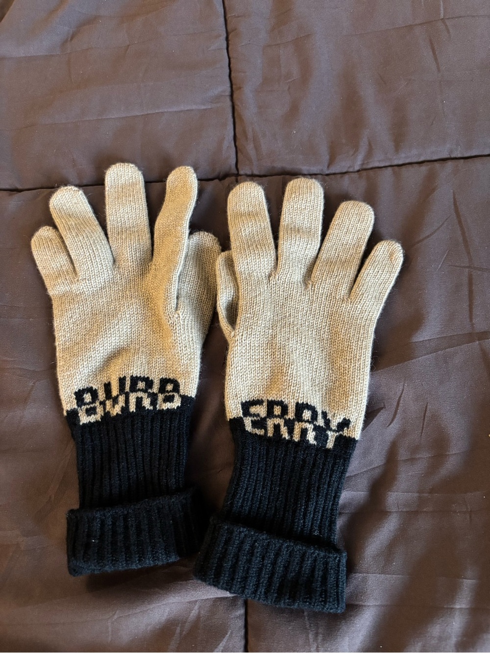 Burberry Beige Knit Gloves with Black Ribbed Cuffs